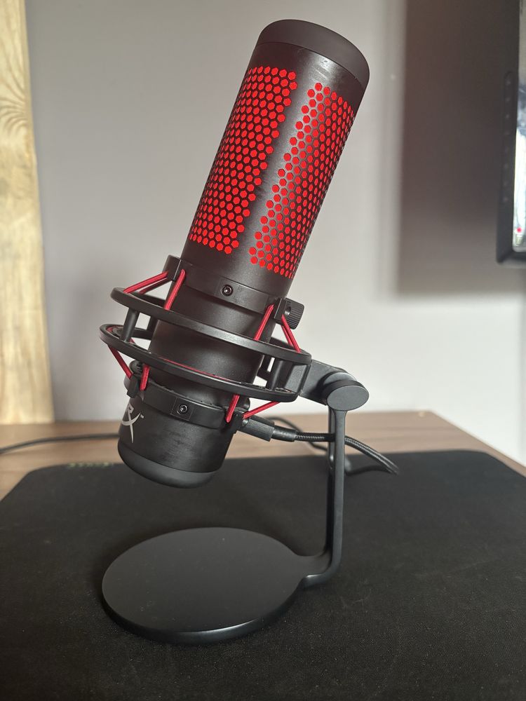 Mikorofn hyperx quadcast