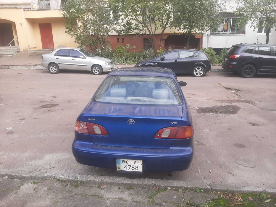Тойота корола 2000р.в