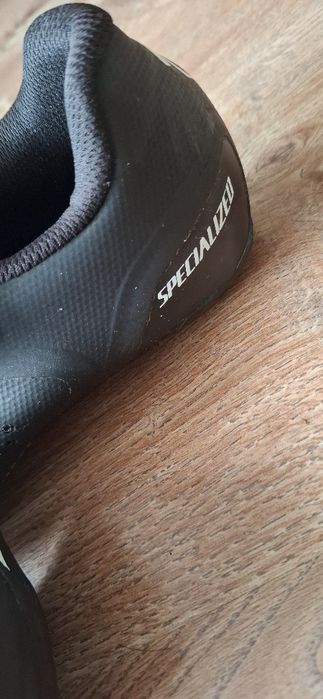 Buty kolarskie szosowe SPECIALIZED TORCH 2.0 czarne 39 boa