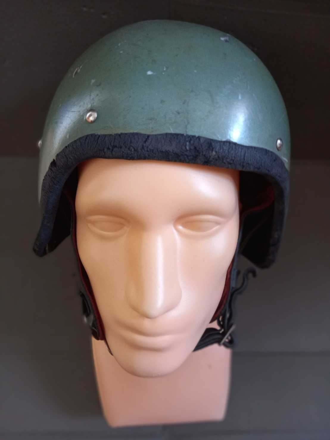 Stary kask motocyklowy retro