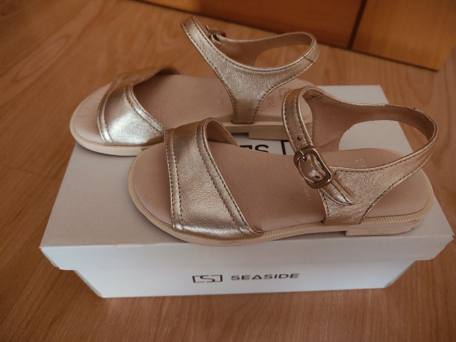 Sandálias Douradas N 28