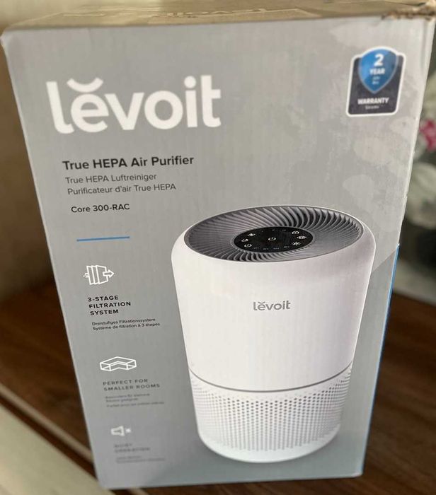 Очисник повітря Levoit Air Purifier Core 300 у гарному стані
