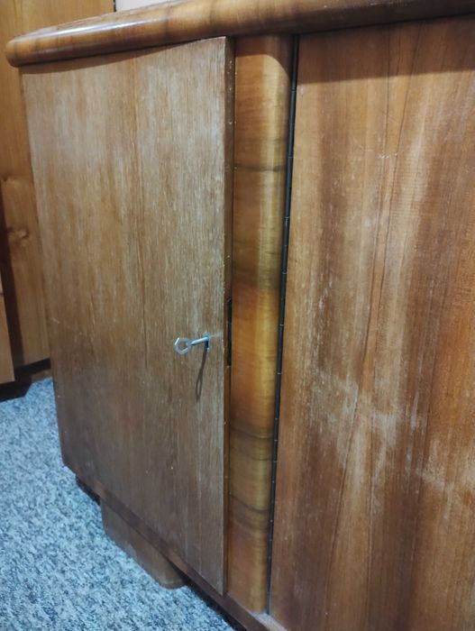 kredens lata 50. w dobrym stanie