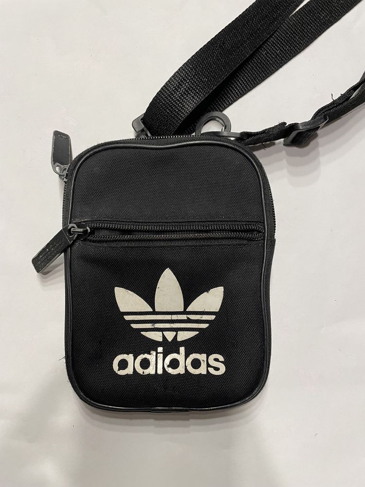 Bolsa adidas preta