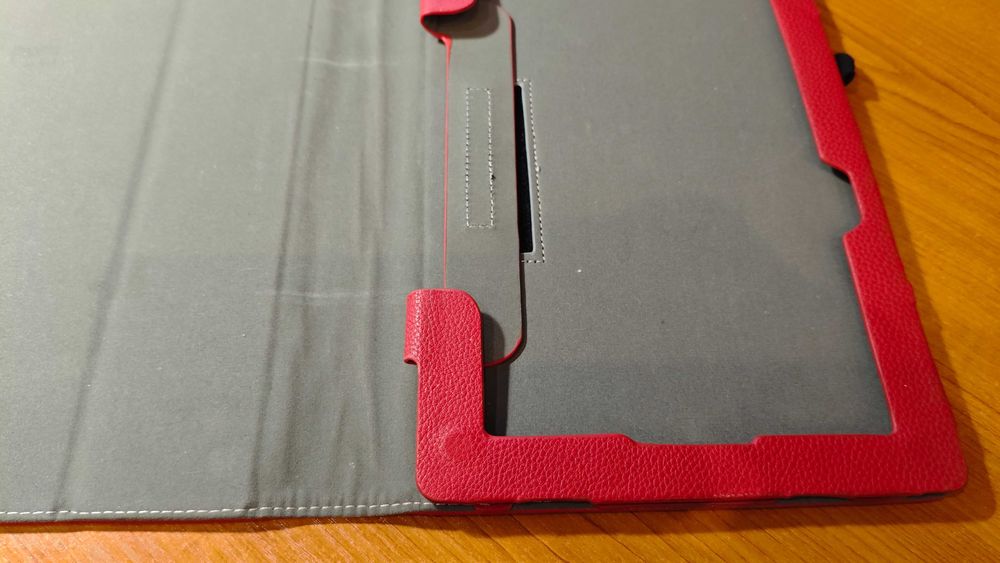 Продается чехол для планшета Asus T100TA и T100HA.