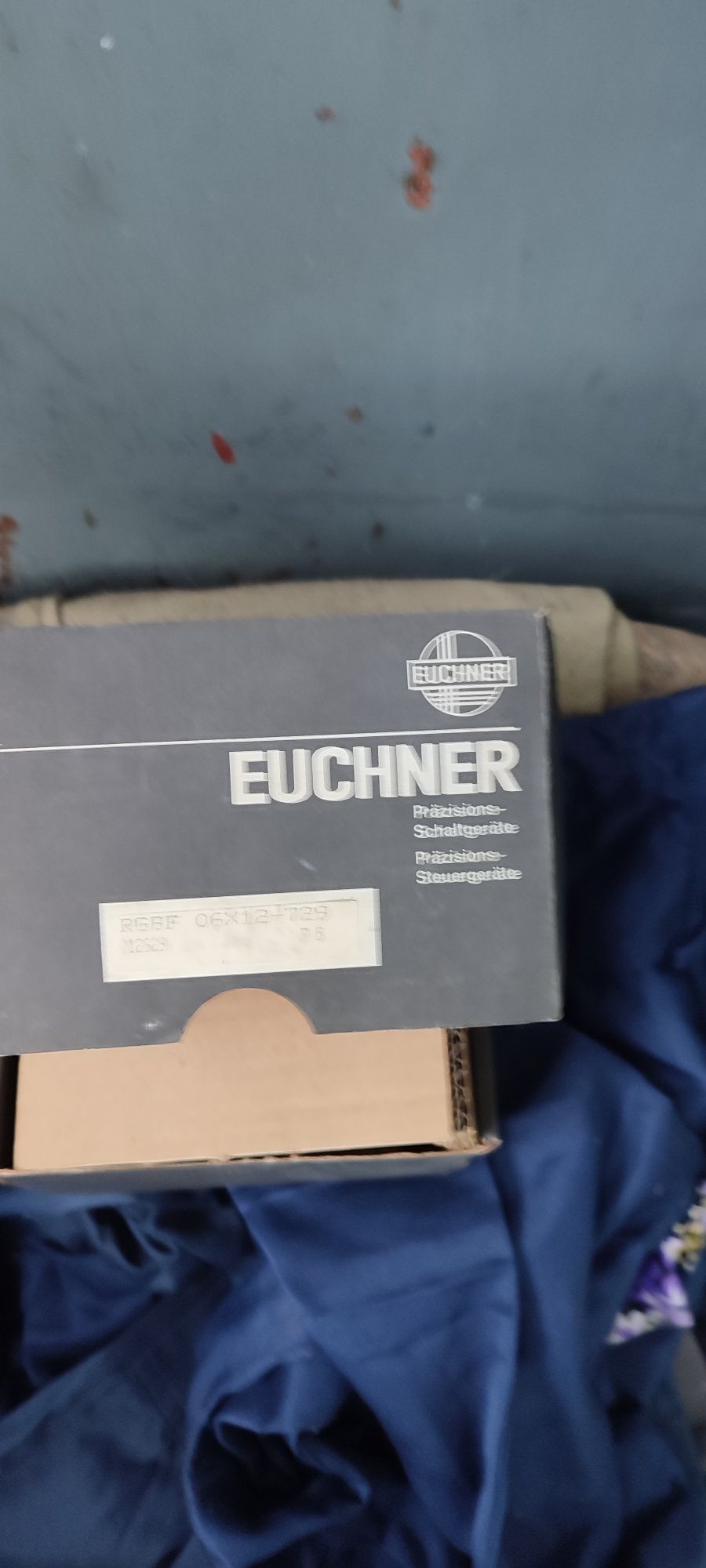 Euchner RGBF06X12-729 новый