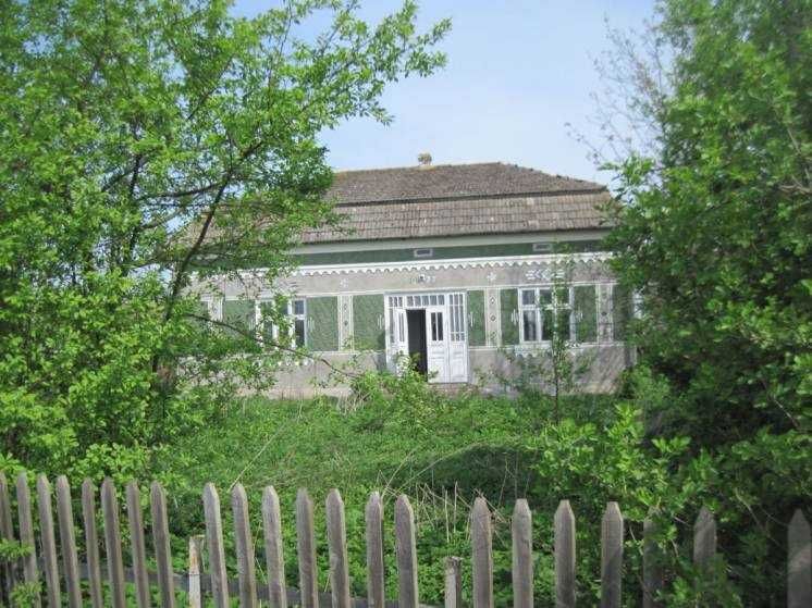 Продається  будинок із земельною ділянкою