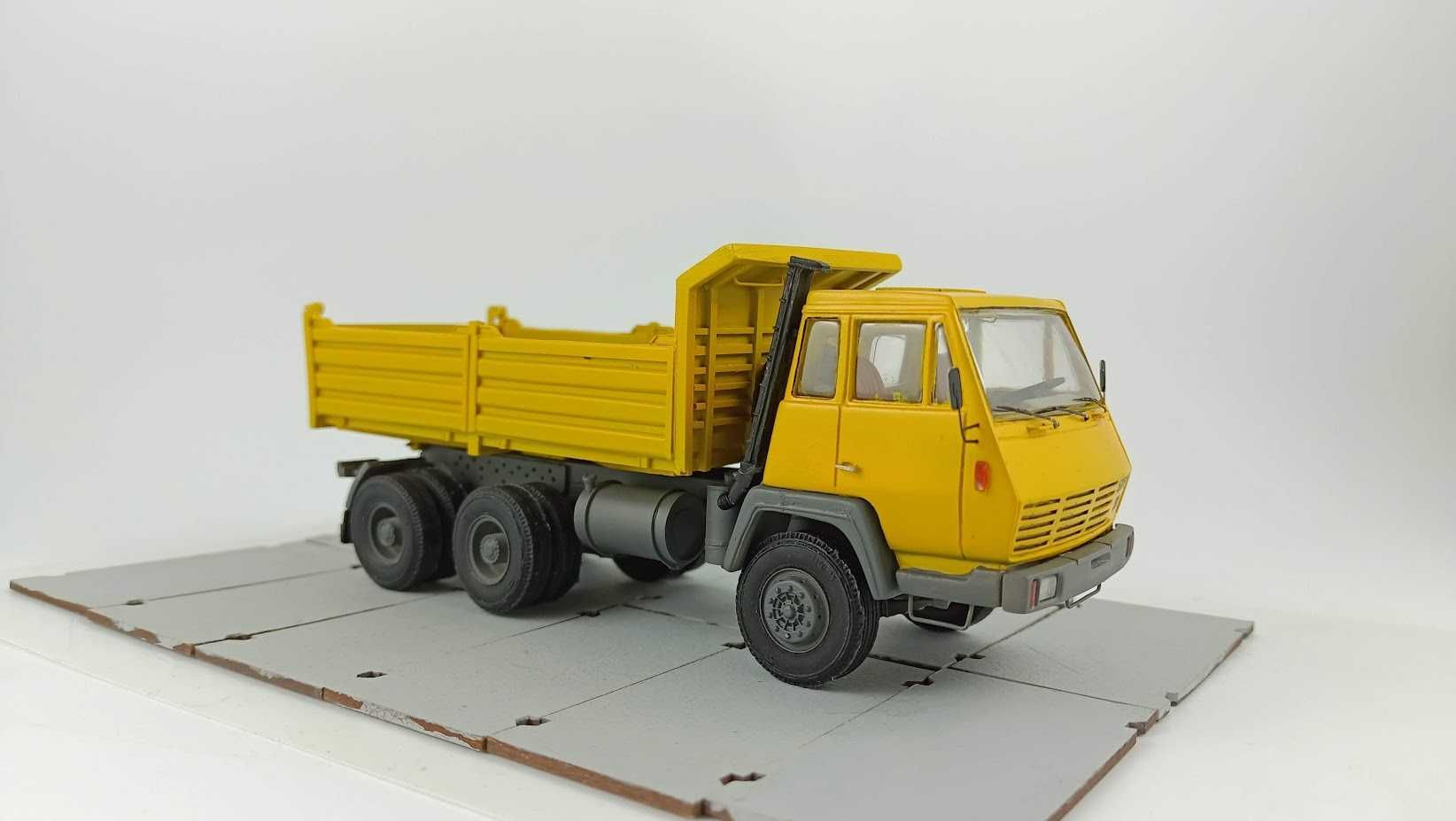 STEYR 1491 wywrotka 1:43