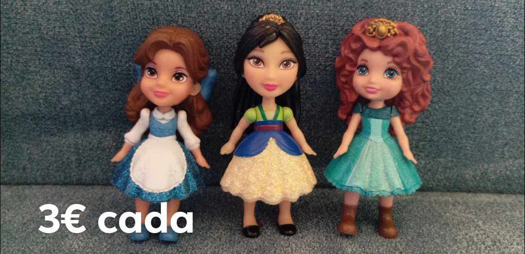 Várias bonecas, Barbie.