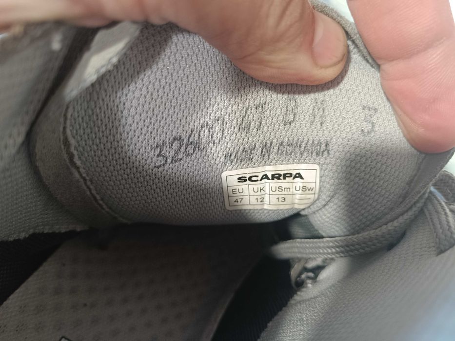 - Scarpa Mojito Mid Gore-Tex