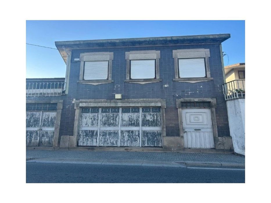 Armazém - Milheiros