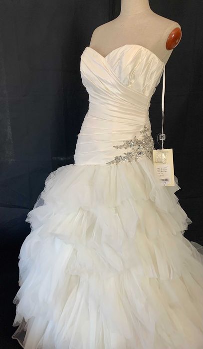 Nowa z metką luksusowa suknia ślubna glamour falbany ivory tren 42 XL