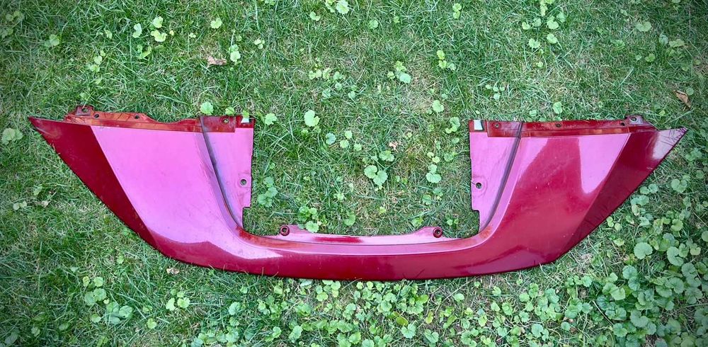 Накладка обрамление зарядного порта Nissan Leaf 18-24 623205SA0B