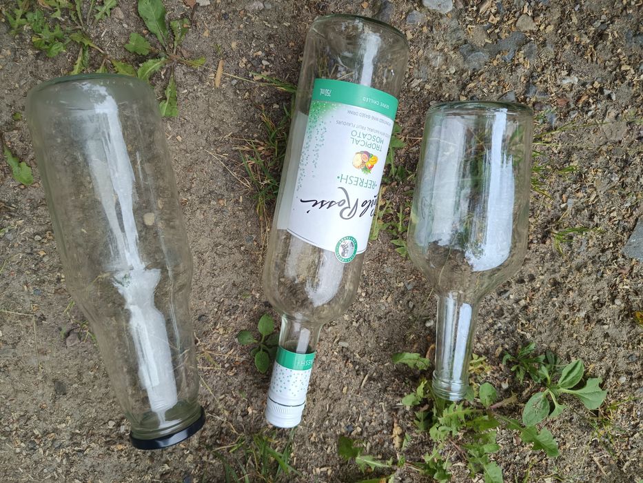 Szklane butelki, karton szklanych butelek