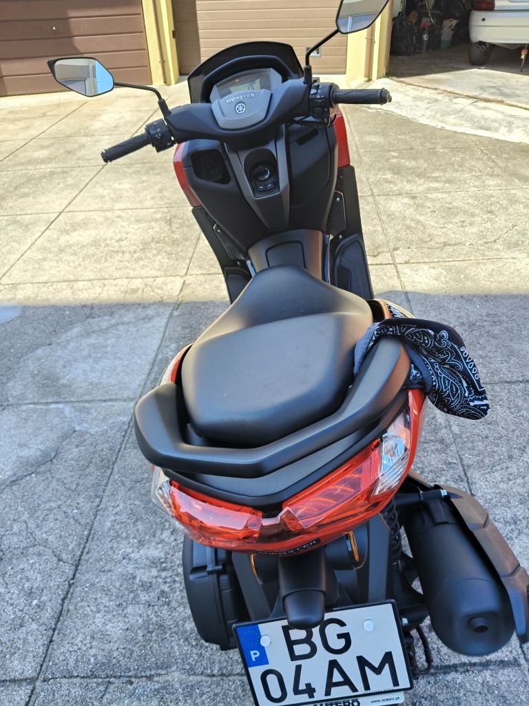 Scooter 125 com garantia