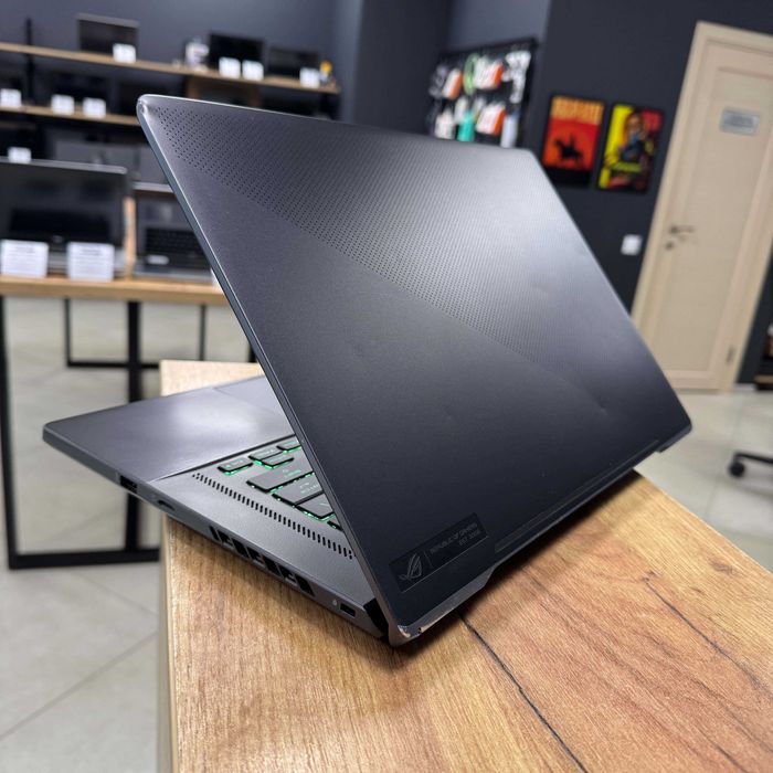 Ігровий ROG Zephyrus/2K 165 Гц/Ryzen 9 5900HS/RTX 3070 8 GB/1 TB NVME
