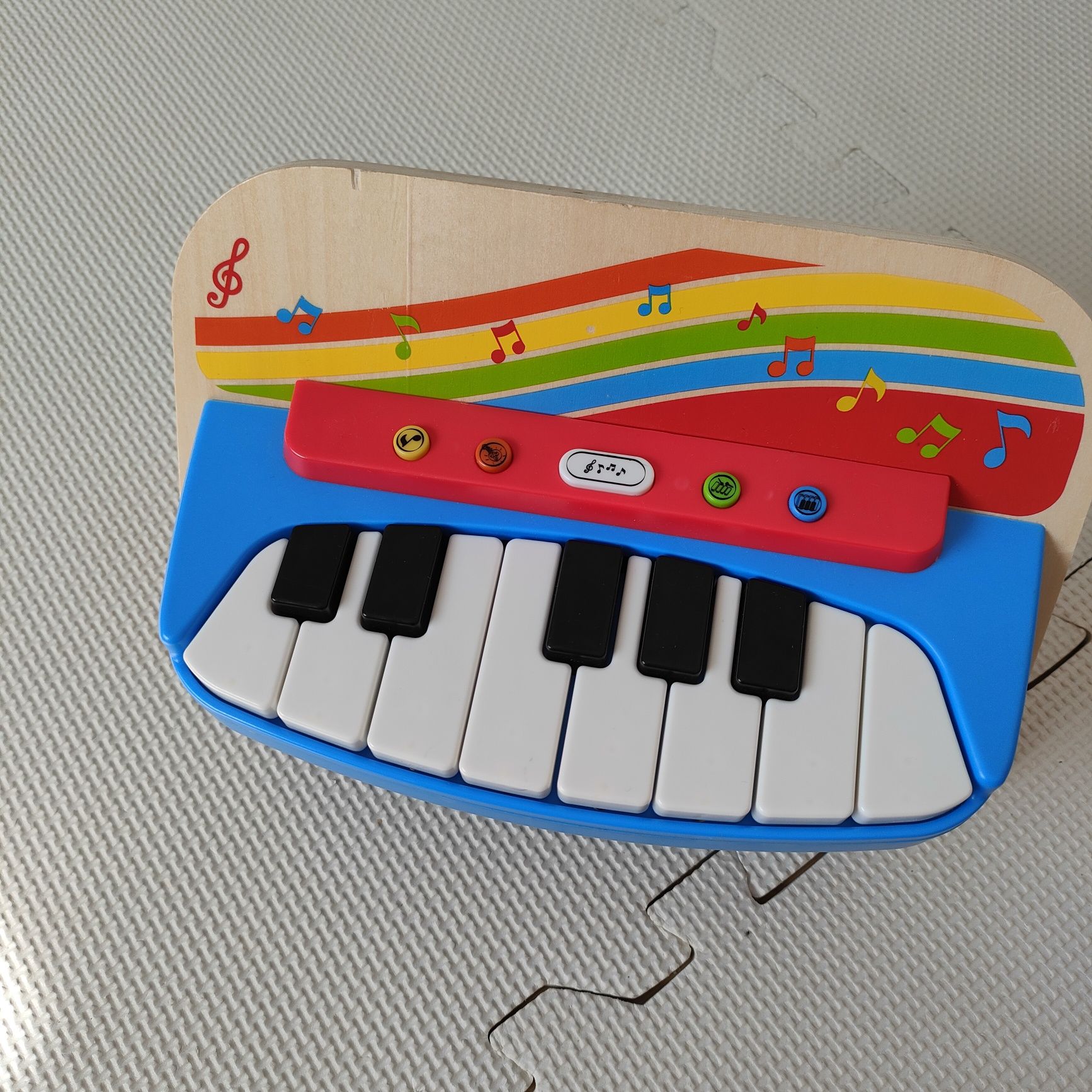 Zabawka pianino grające na baterię