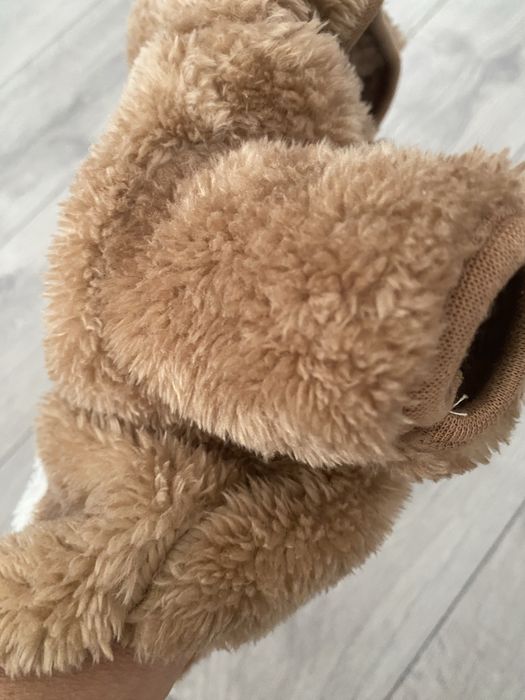 Продам теплу кофтинку для таарин