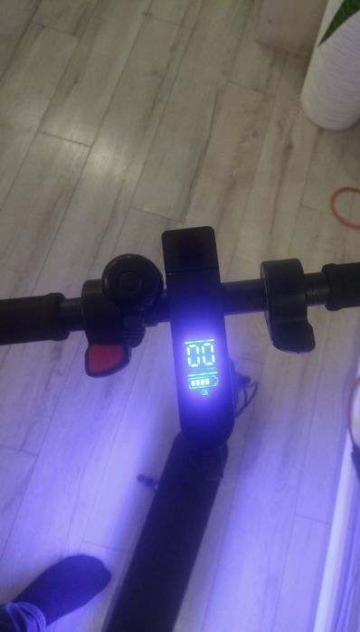 Продам новий  електросамокат