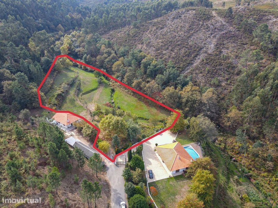 Quintinha com 12.770 m² em Barrosas - Santo Estêvão, Lousada