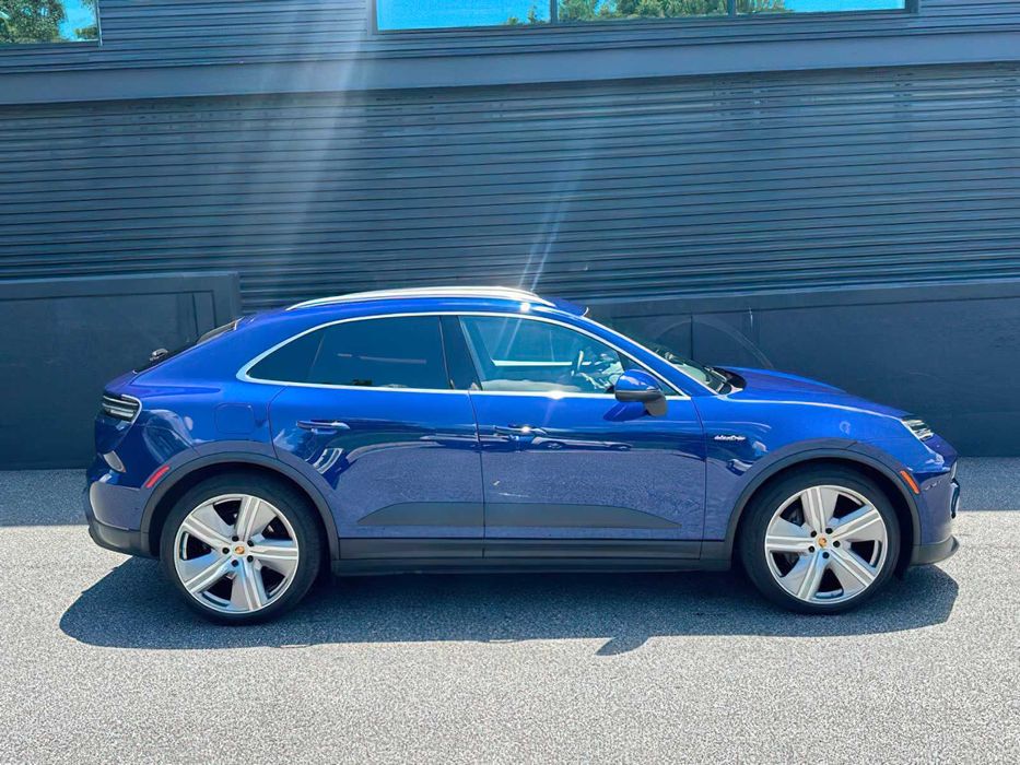 2024 Porsche Macan 4 Electric