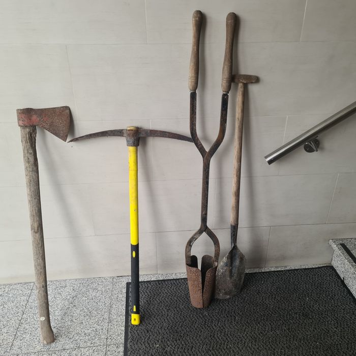 Lote de máquinas de construção e ferramentas