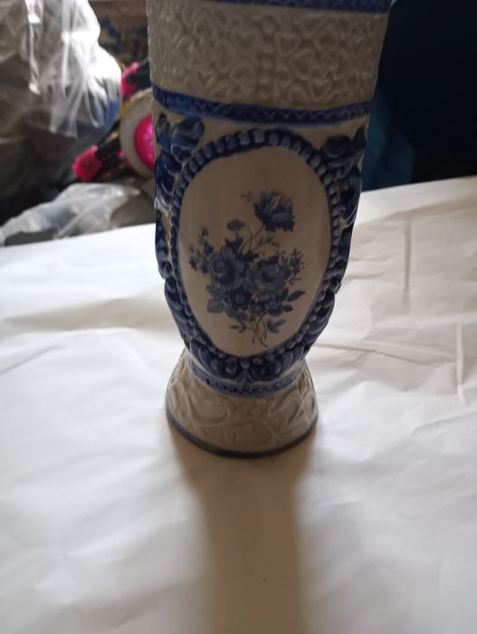 Wazon biało niebieski