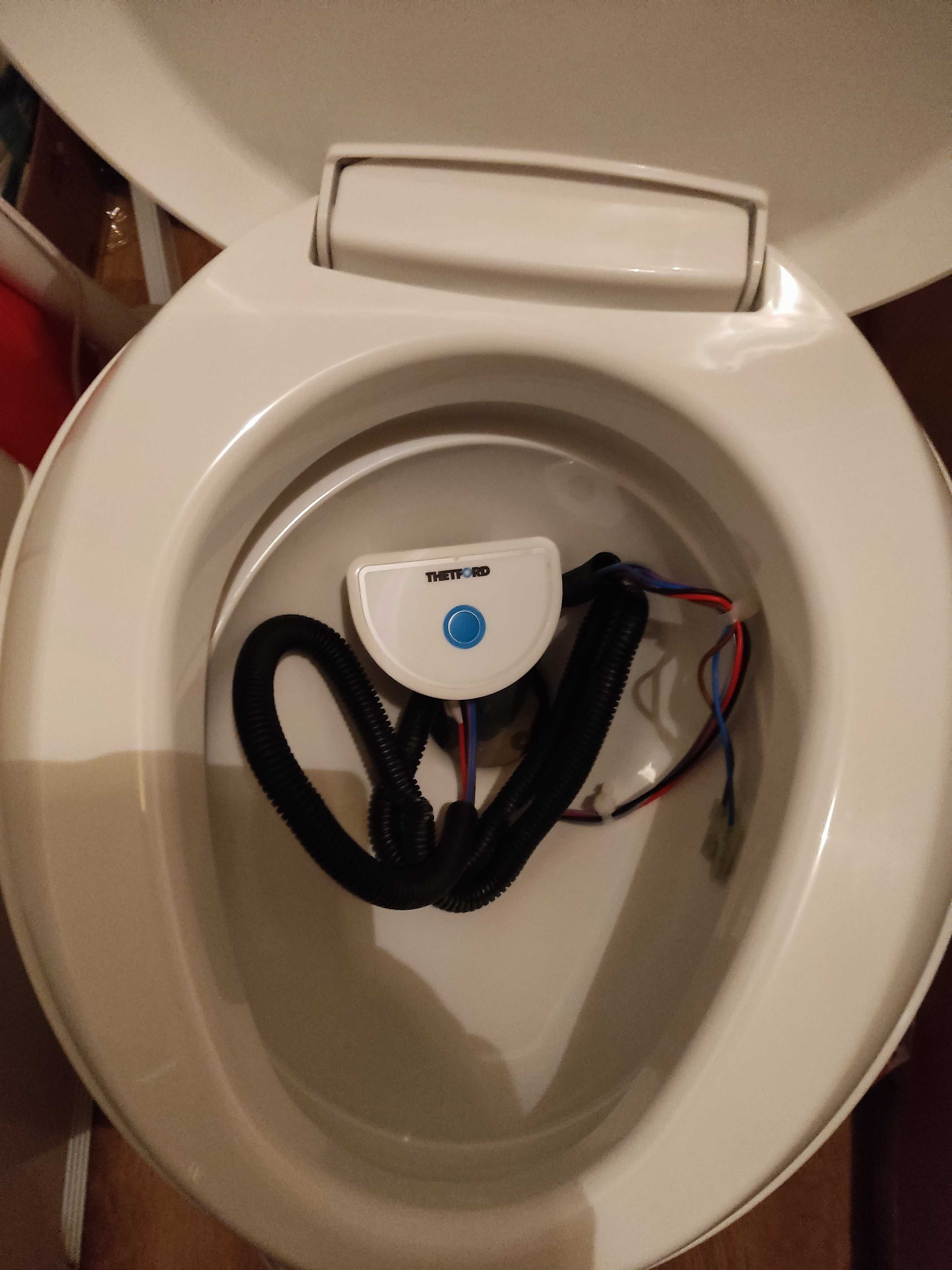 Toaleta kempingowa Thetford C223-S. Nowa!. Elektryczna spłuczka.