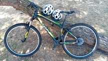 Bicicleta Spitz (EN ISO 4210-2) + 2 capacetes