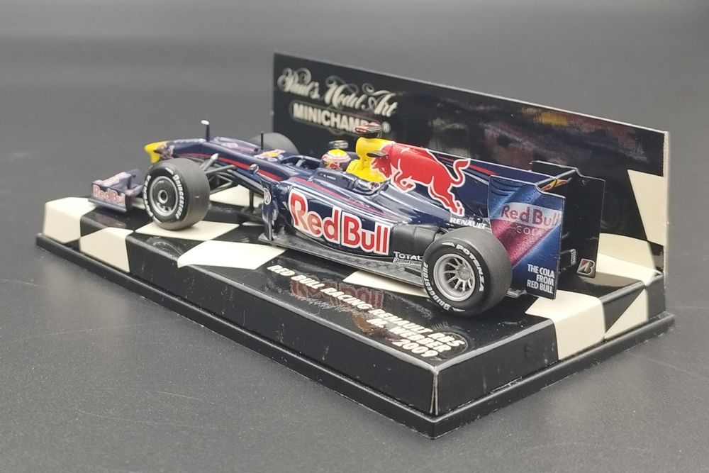 1:43 F1 Red Bull Racing Renault RB5 M Webber 2009 Minichamps
