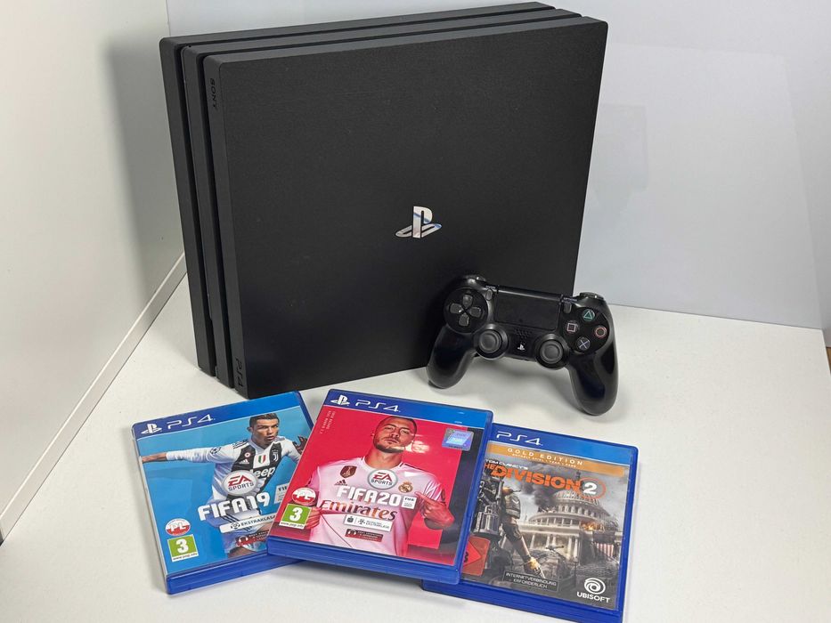 Konsola PlayStation 4 Pro PS4 1TB z Padem i trzema grami Super Stan