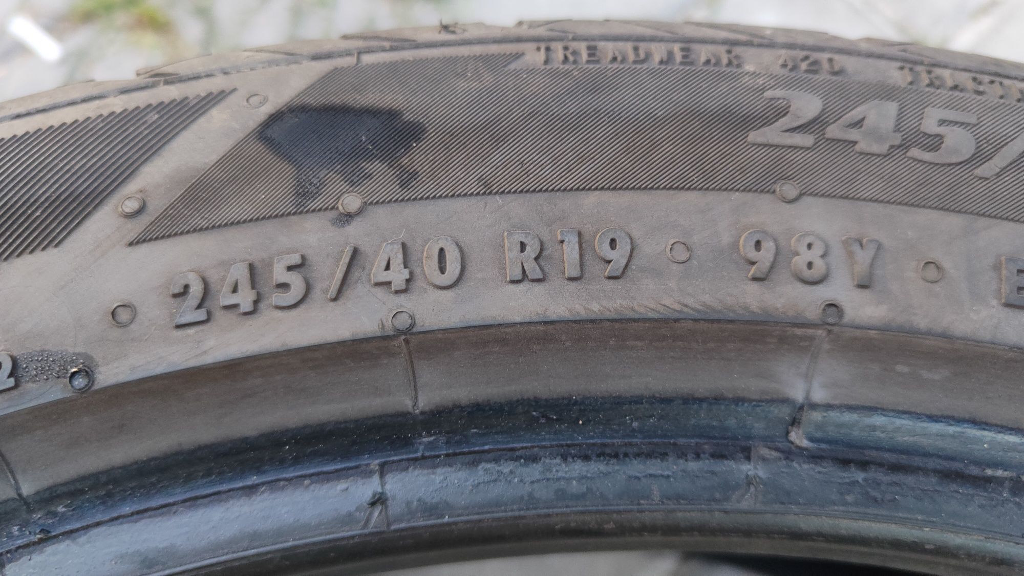 Sprzedam 2 sztuki opon letnich 245/40R19 Matador Hectorra 3