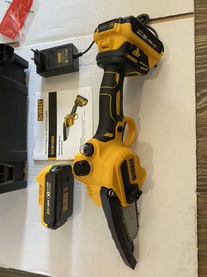 Аккумуляторная мини пила веткорез DeWalt DCM160N 24V автосмазка цепи