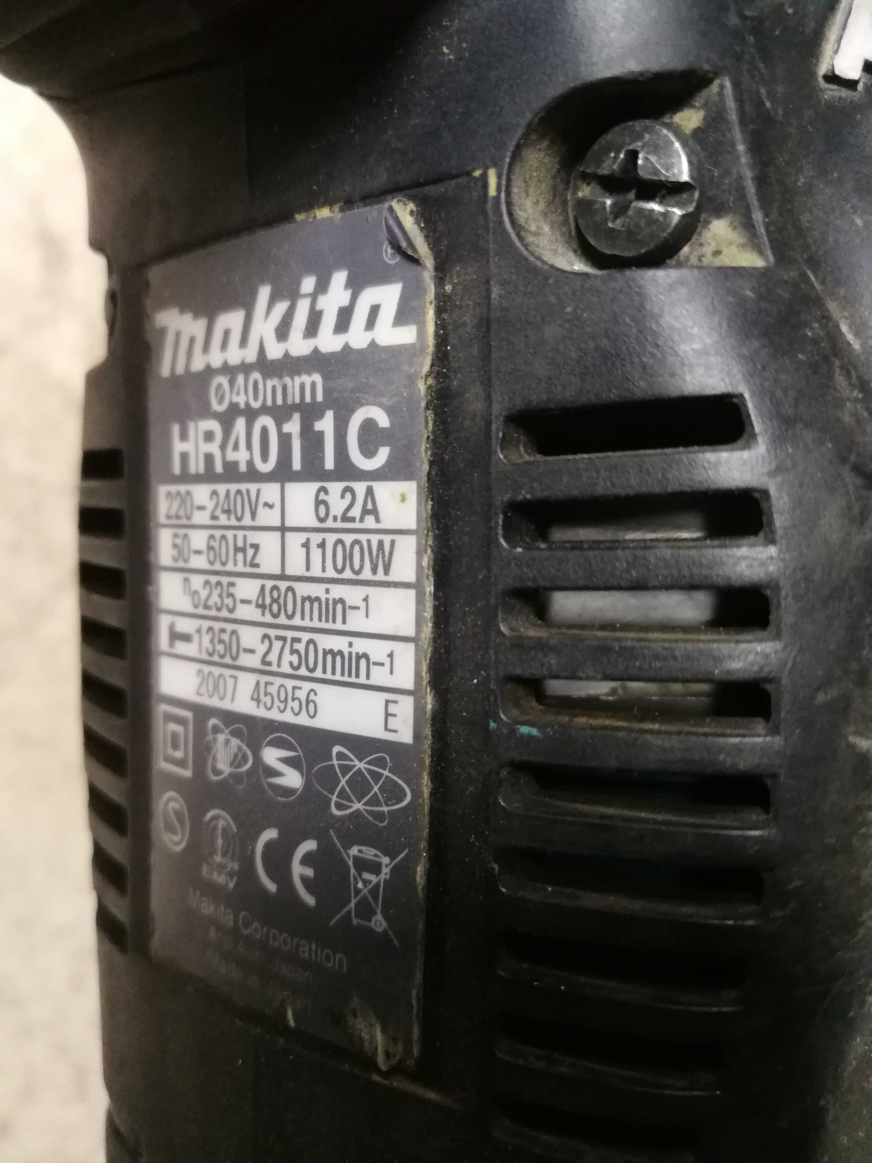 Перфоратор MAKITA HR4011C