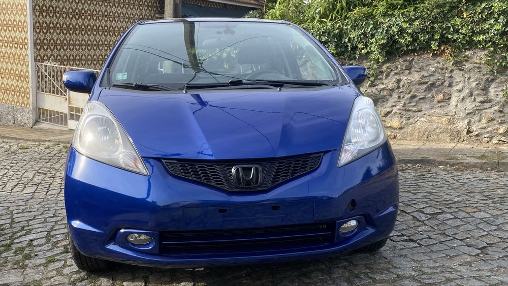 Servicos rapidos de revisao pintura e lavagens automoveis