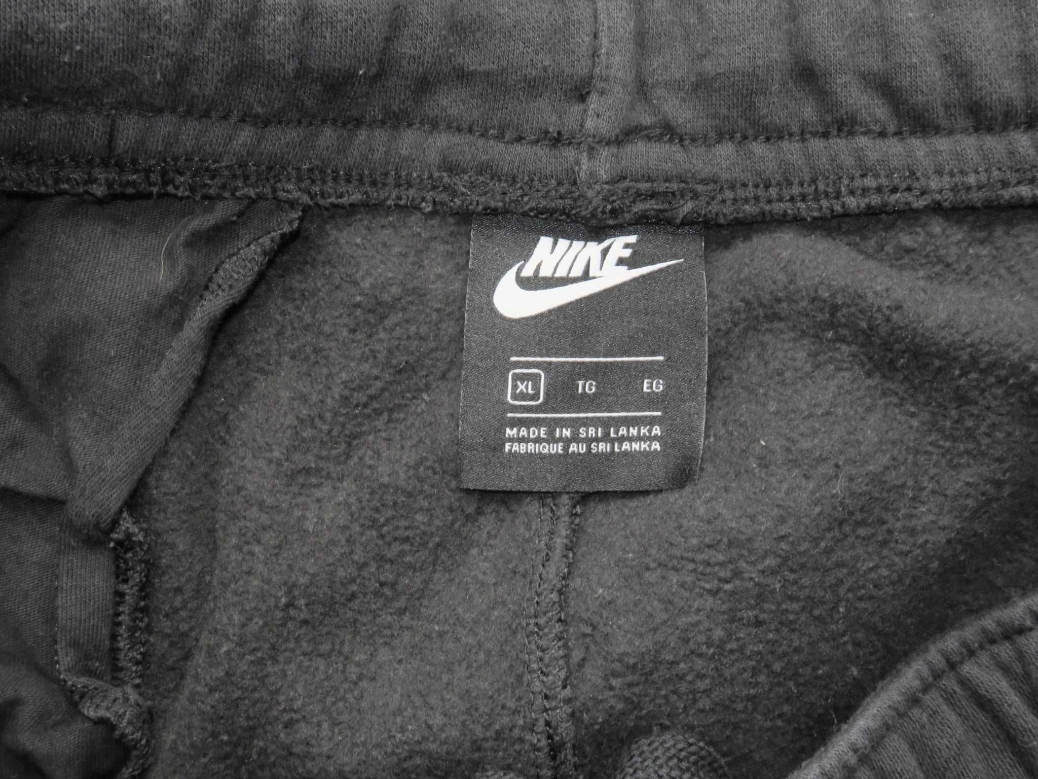 Nike Air spodnie dresowe z szeroką nogawką L