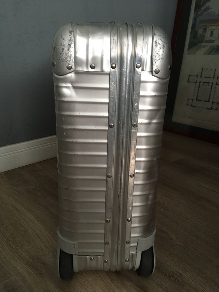 Rimowa walizka aluminiowa na kółkach