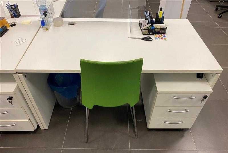 Biurko i szafa pod biurko na kółkach Wronki