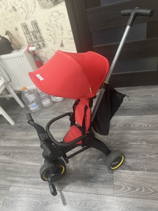 Продам складаний триколісний велосипед Doona Liki Trike S3.