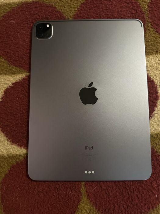 Планшет Apple A2228 iPad Pro 11 (2-gen) Wi-Fi 128GB 2020 120 Гц