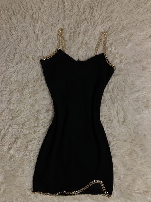 Вечірнє чорне плаття