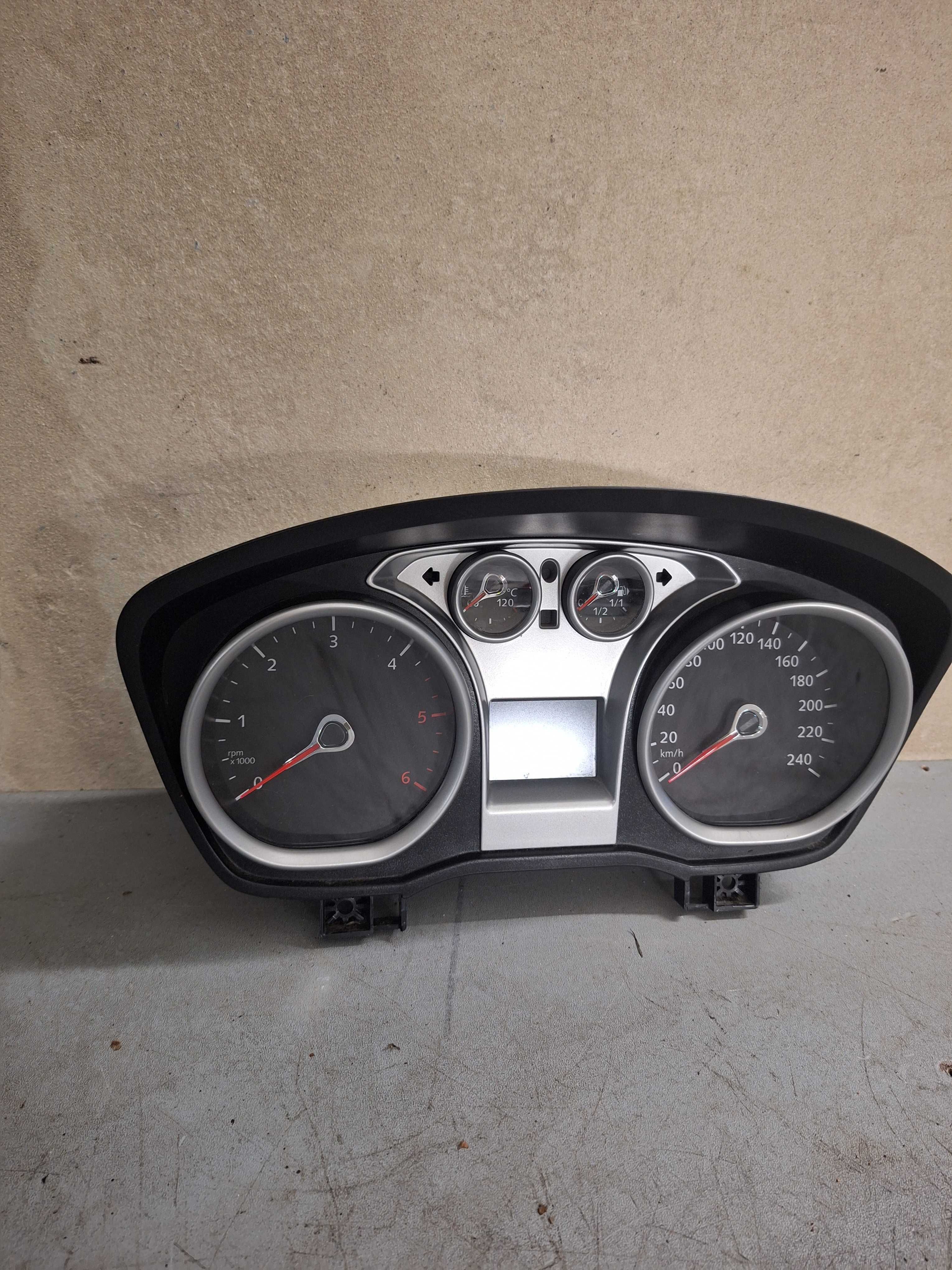 Licznik zegary  Ford Focus kuga C-max  8V4T10849GK