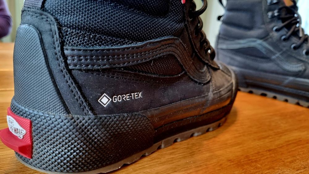 Buty Vans Gore Tex MTE rozmiar 41 czarne