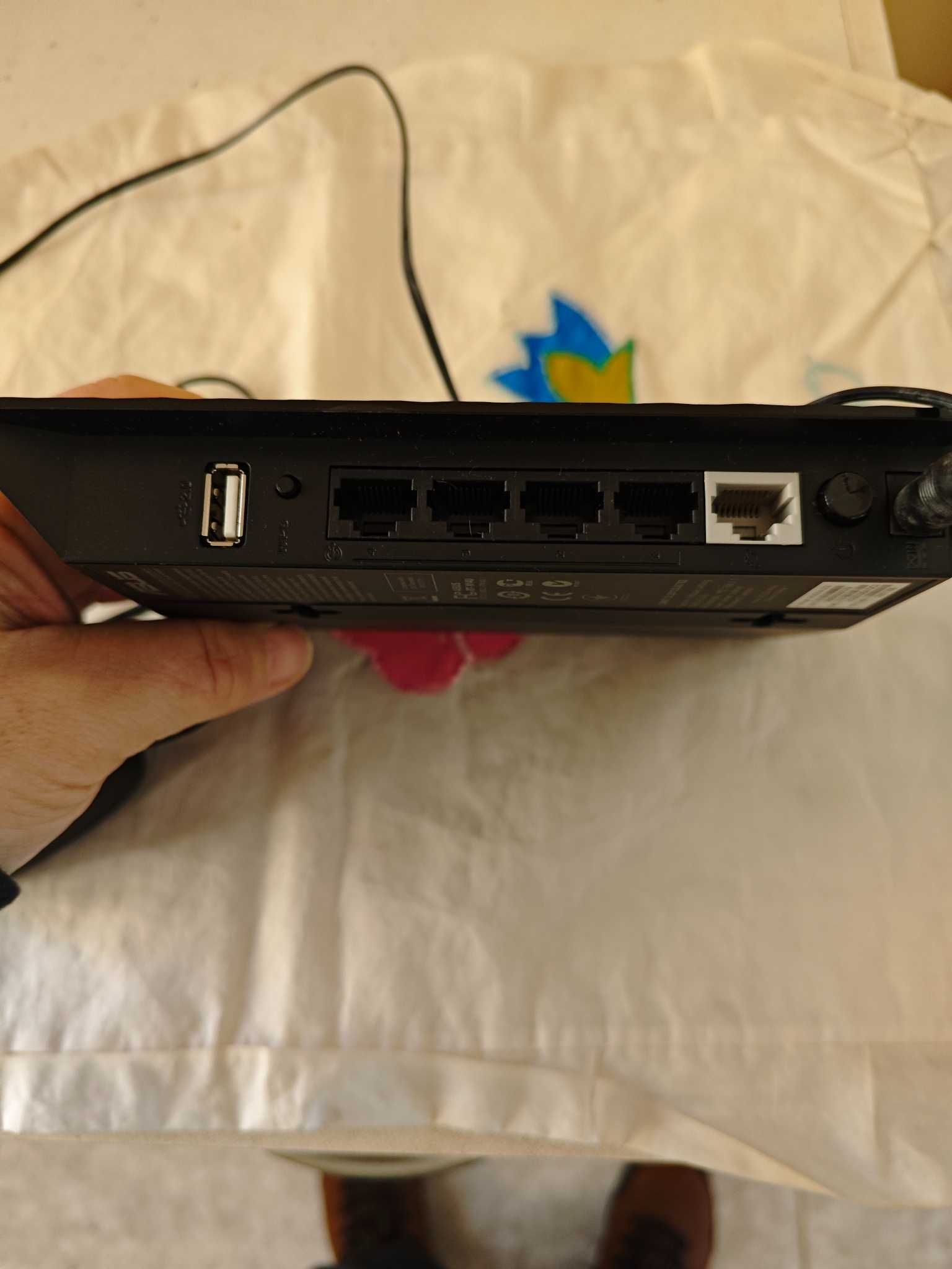 Router Asus RT-N14U
