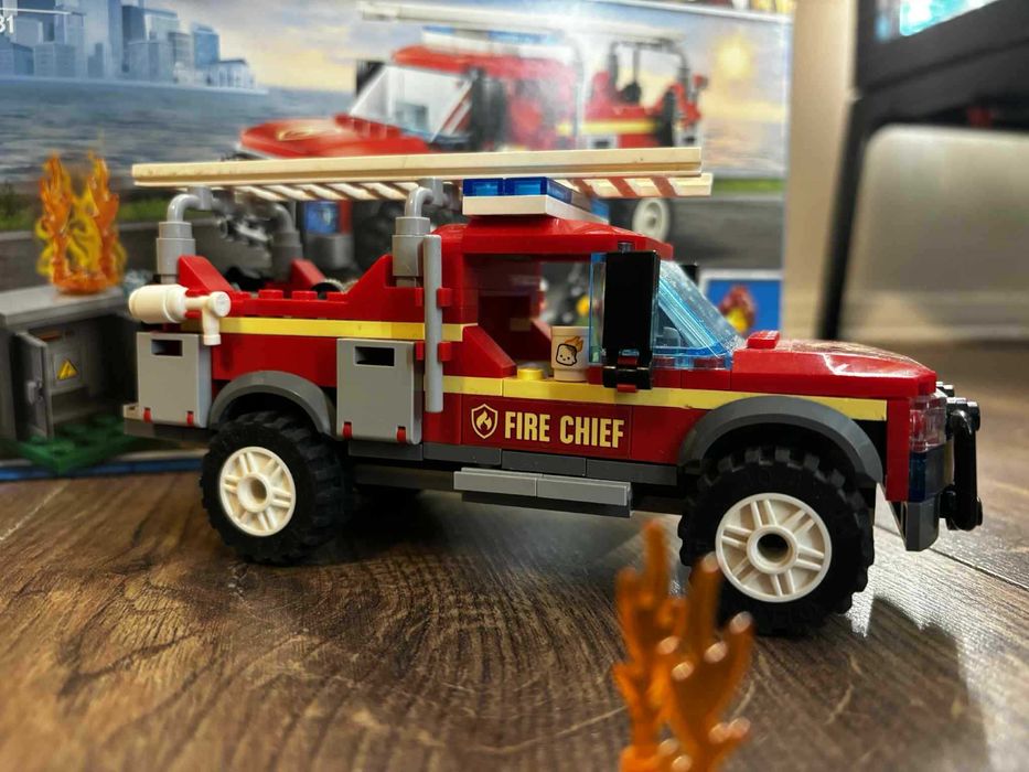 terenówka lego strazacka