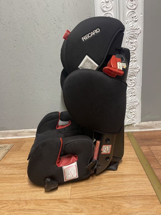 Автокрісло/автокресло recaro
