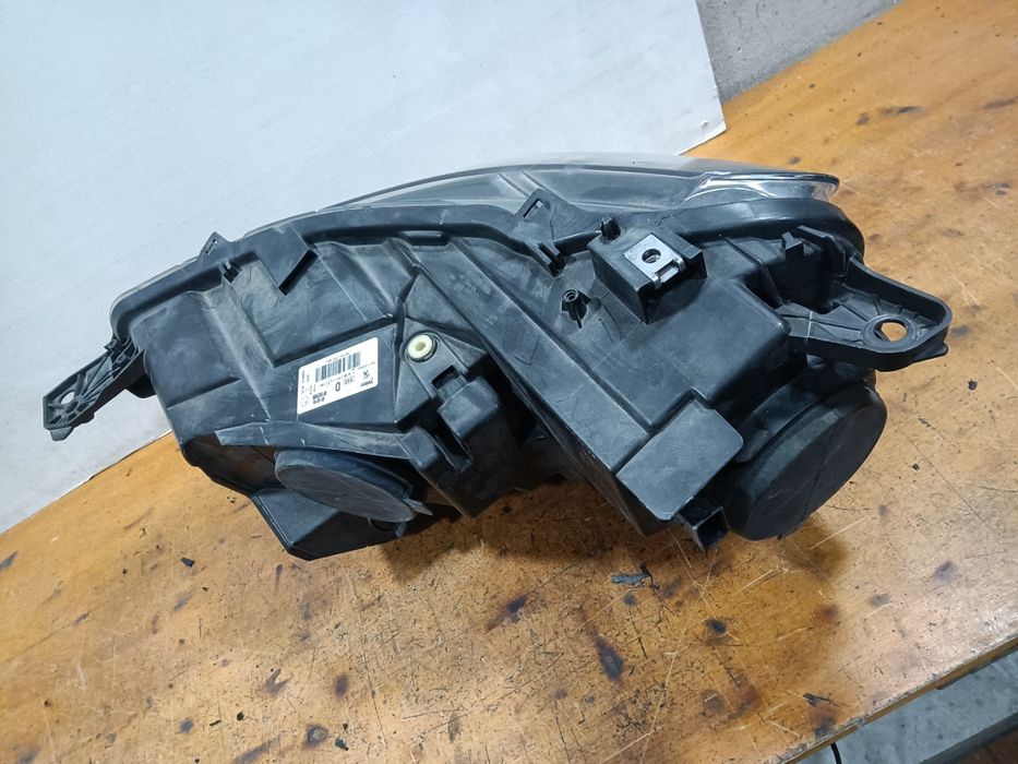 Farol Peugeot partner Rifter ótica 2022