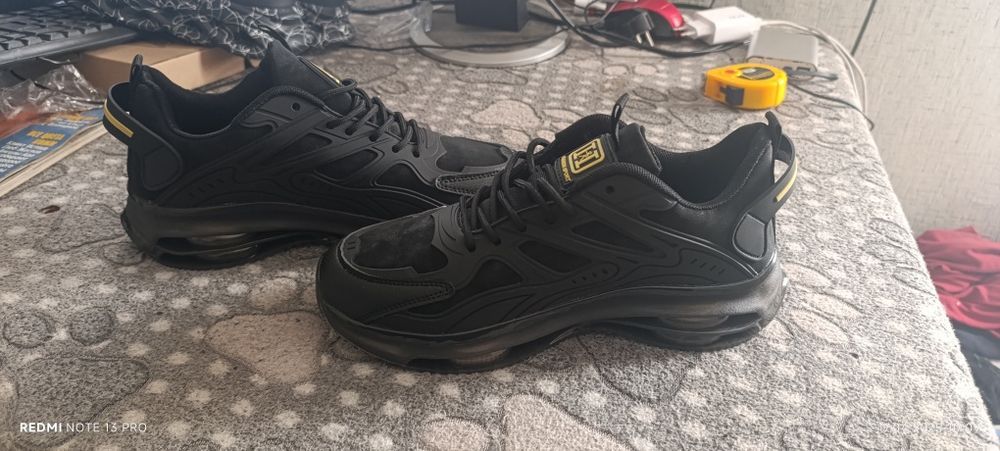 Не підійшов розмір трохи малі 41 по стелькі 26.5  42 по стелькі 27 см