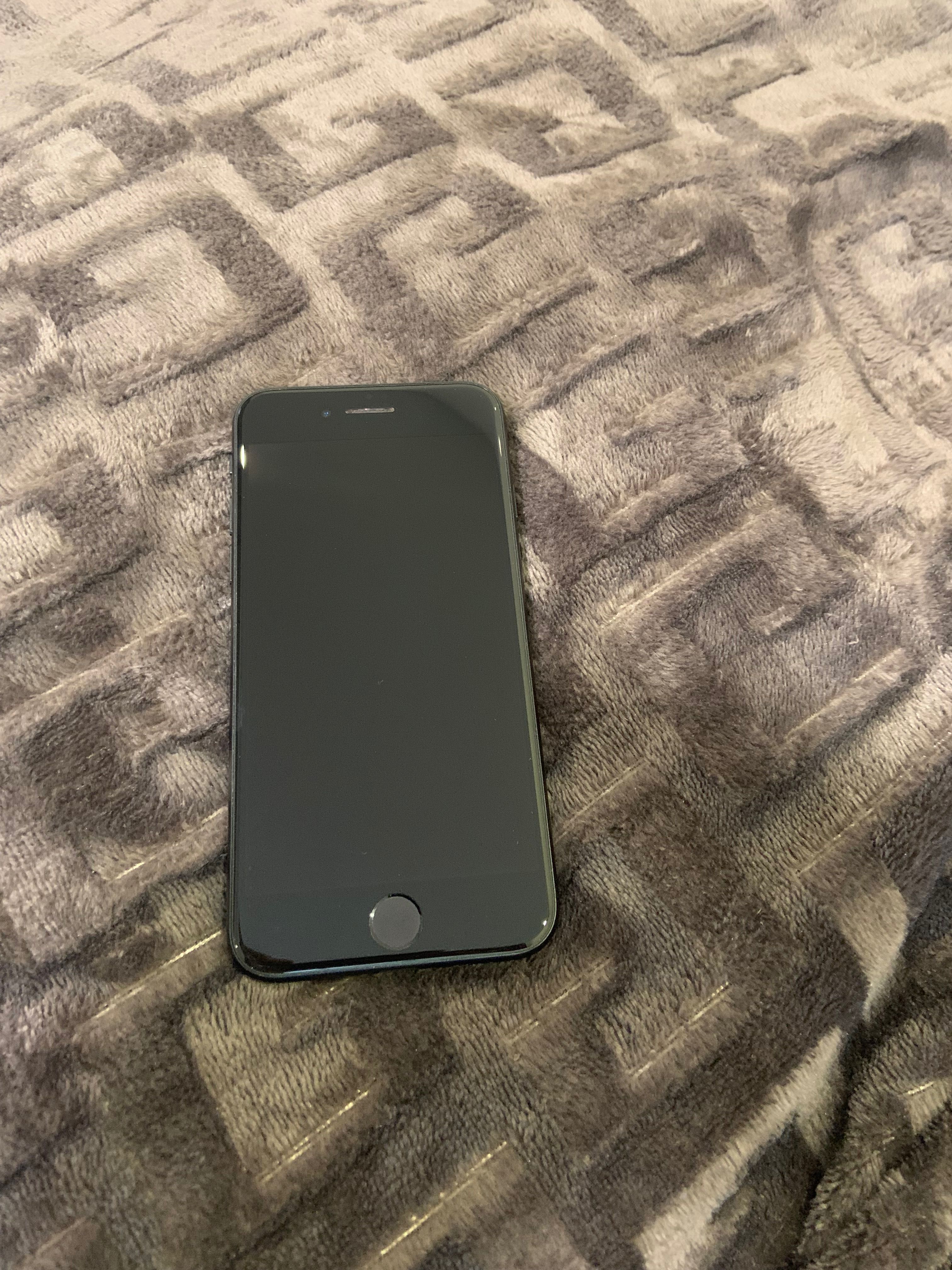 iPhone SE 2020 r-sim