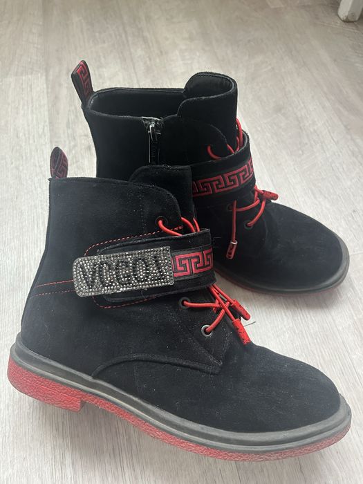 Демісезонне взуття для дівчинки.37 розмір Виробник: TOM.M